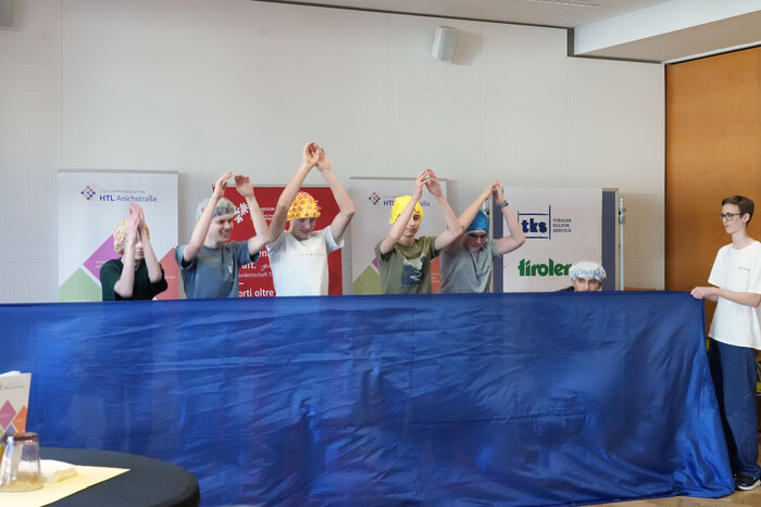 Landeshauptmann Anton Mattle zu Besuch an der HTL Anichstraße – HTL Anichstraße Landeshauptmann Anton Mattle zu Besuch an der HTL Anichstraße – HTL Anichstraße