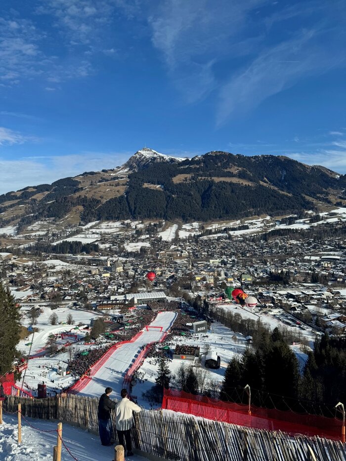 Die 2bHEL beim Hahnenkamm-Rennen in Kitzbühel – HTL Anichstraße